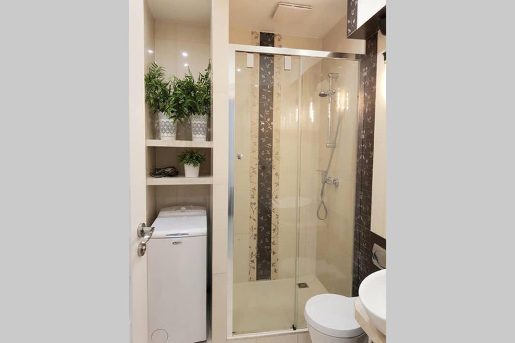 Cozy Modern Studio Green Apartment In Old Town Krasków Εξωτερικό φωτογραφία